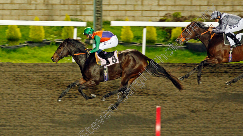 Razor-Glass-0004 
 RAZOR GLASS (Alistair Rawlinson) beats MR TRICK (right) in The Try Our New Price Boosts At Unibet Nursery
Kempton 11 Nov 2020 - Pic Steven Cargill / Racingfotos.com