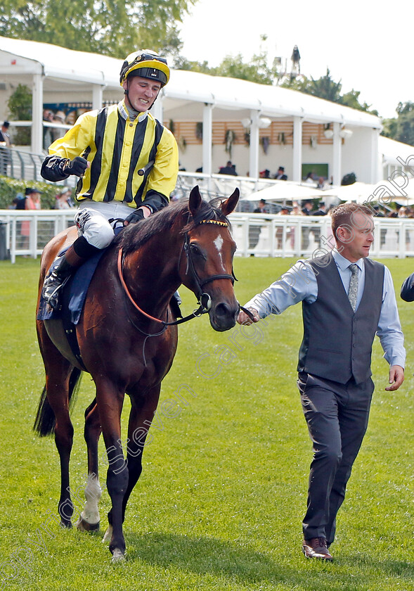 Eldar-Eldarov-0005 
 ELDAR ELDAROV (David Egan) after The Queen's Vase
Royal Ascot 15 Jun 2022 - Pic Steven Cargill / Racingfotos.com