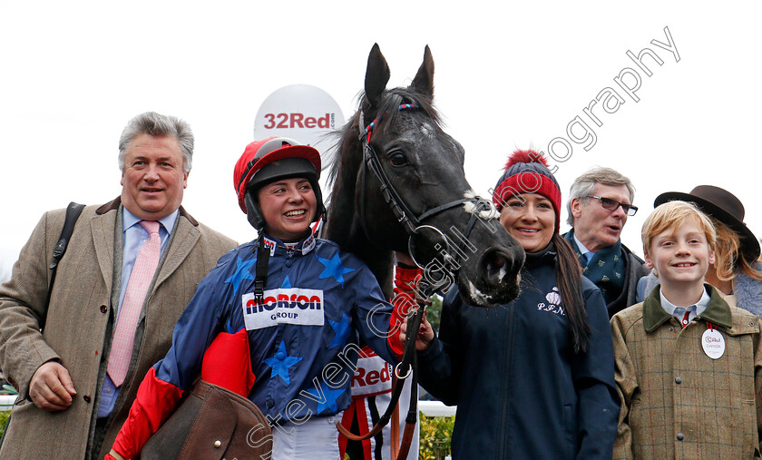 Black-Corton-0010 
 BLACK CORTON (Bryony Frost) with trainer Paul Nicholls after The 32Red Kauto Star Novices Chase Kempto 26 Dec 2017 - Pic Steven Cargill / Racingfotos.com