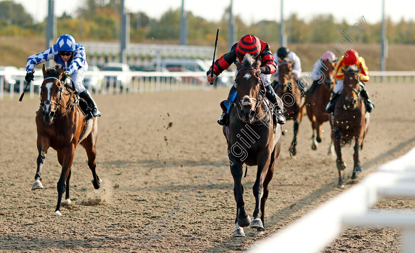 La-Dragontea-0006 
 LA DRAGONTEA (William Buick) wins The EBF Fillies Novice Stakes
Chelmsford 20 Sep 2020 - Pic Steven Cargill / Racingfotos.com