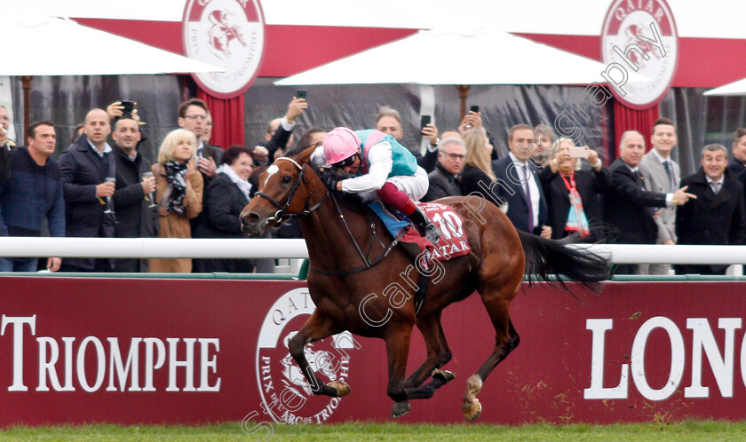 Enable-0010 
 ENABLE (Frankie Dettori) wins The Qatar Prix De L'Arc De Triomphe
Longchamp 7 Oct 2018 - Pic Steven Cargill / Racingfotos.com