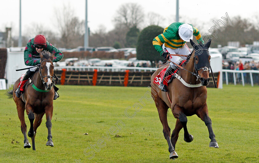 Hell s-Kitchen-0005 
 HELL'S KITCHEN (Barry Geraghty) beats MISTER WHITAKER (left) in The 32Red.com Novices Limited Handicap Chase Kempton 26 Dec 2017 - Pic Steven Cargill / Racingfotos.com