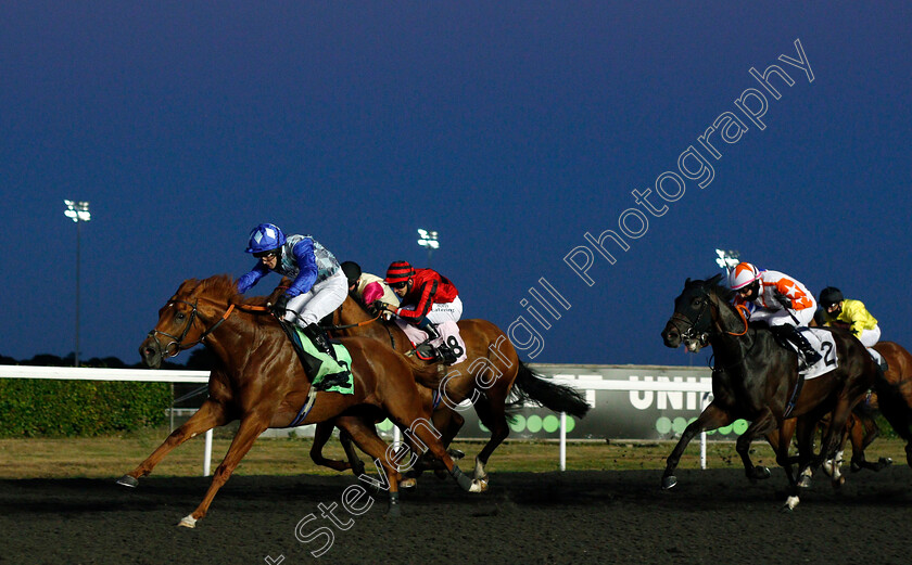 Ravens-Ark-0001 
 RAVENS ARK (Charlie Bennett) wins The Unibet Handicap
Kempton 18 Aug 2020 - Pic Steven Cargill / Racingfotos.com