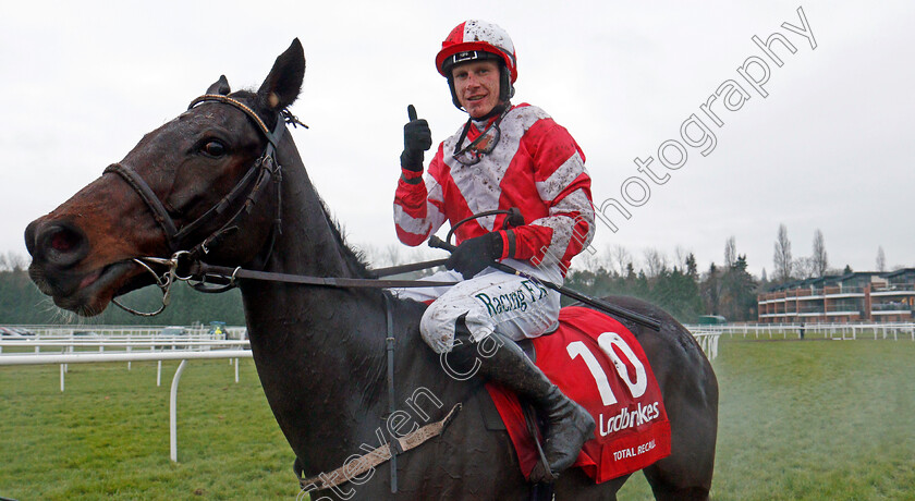 Total-Recall-0001 
 TOTAL RECALL (Paul Townend) after The Ladbrokes Trophy Chase Newbury 2 Dec 2017 - Pic Steven Cargill / Racingfotos.com