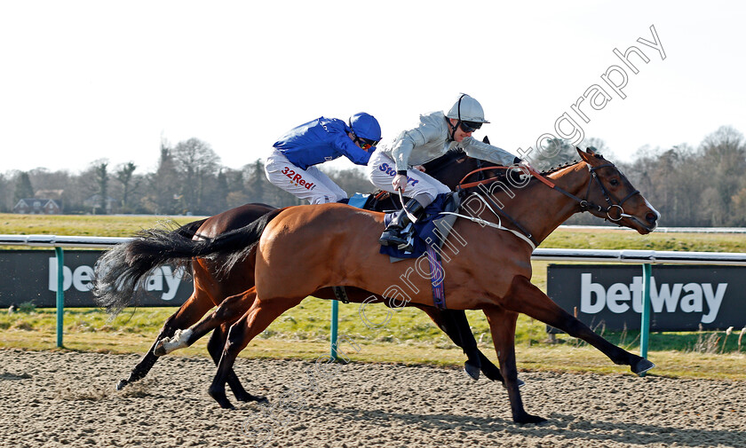 Vale-Of-Kent-0002 
 VALE OF KENT (Joe Fanning) wins The 32Red.com Novice Stakes Lingfield 16 Feb 2018 - Pic Steven Cargill / Racingfotos.com