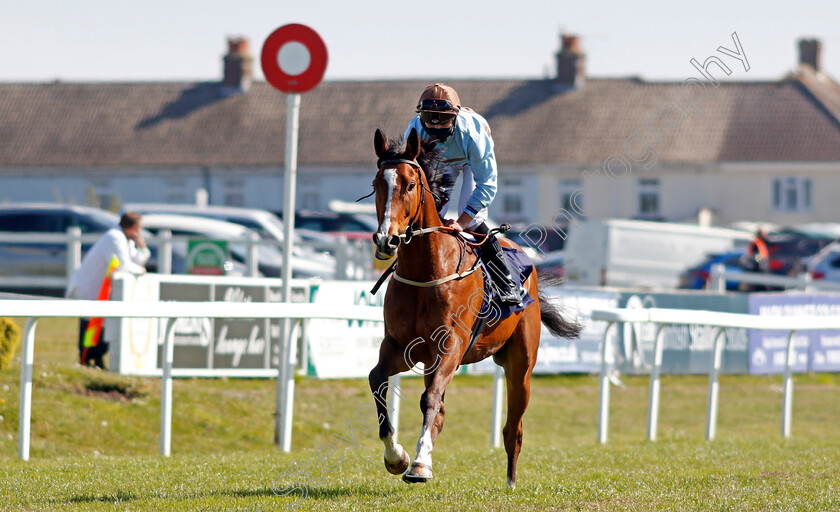 Dereham-0001 
 DEREHAM (Thore Hammer Hansen) winner of The Quinnbet 25% Back As A free Bet Handicap Div2
Yarmouth 19 May 2021 - Pic Steven Cargill / Racingfotos.com