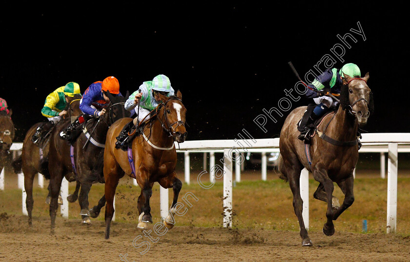 Speed-Merchant-0001 
 SPEED MERCHANT (right, Alistair Rawlinson) leads QINWAN (left) 
Chelmsford 28 Nov 2019 - Pic Steven Cargill / Racingfotos.com