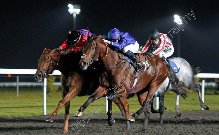 Seniority-0003 
 SENIORITY (left, James Doyle) beats ENNJAAZ (right) in The 32Red On The App Store Handicap Kempton 11 Oct 2017 - Pic Steven Cargill / Racingfotos.com