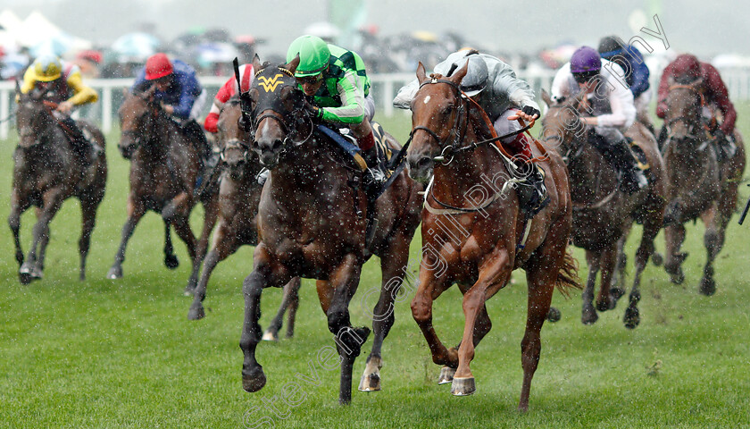 Raffle-Prize-0003 
 RAFFLE PRIZE (right, Frankie Dettori) beats KIMARI (left) in The Queen Mary Stakes
Royal Ascot 19 Jun 2019 - Pic Steven Cargill / Racingfotos.com