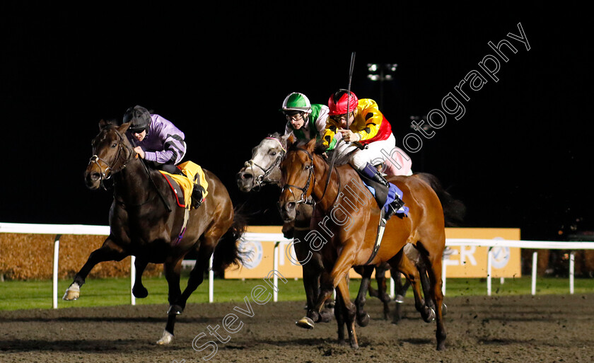 Duke-Of-Oxford-0002 
 DUKE OF OXFORD (right, Hector Crouch) beats ZORAN (left) in The Unibet London Stayers Series Final Handicap
Kempton 11 Dec 2024 - Pic Steven Cargill / Racingfotos.com