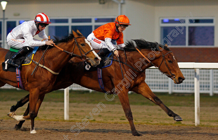 Nell-Quickly-0006 
 NELL QUICKLY (Hollie Doyle) beats GARDEN PARADISE (left) in The Ladies Day 26th August Maiden Fillies Stakes
Chelmsford 29 Apr 2021 - Pic Steven Cargill / Racingfotos.com