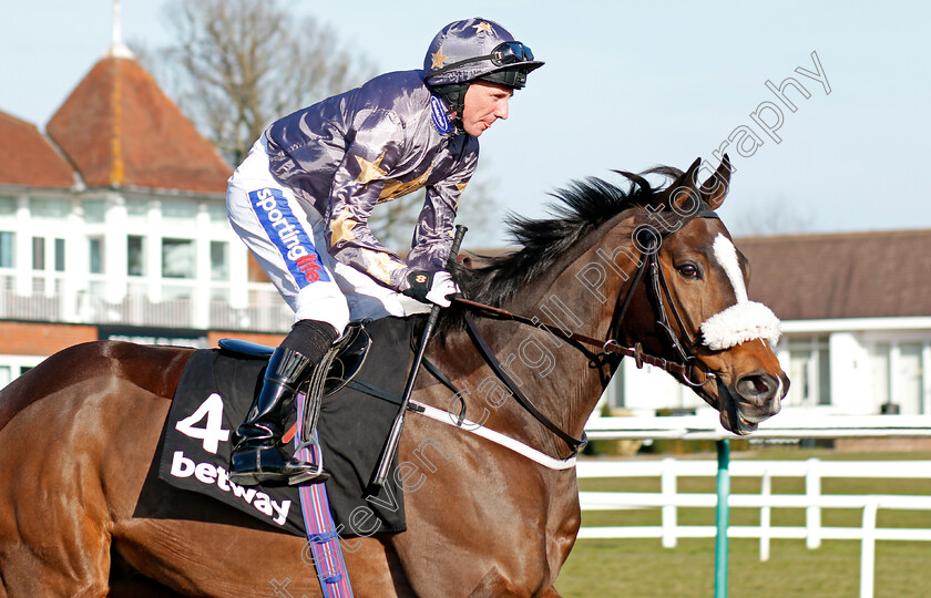 Gabrial-0001 
 GABRIAL (Paul Hanagan) Lingfield 24 Feb 2018 - Pic Steven Cargill / Racingfotos.com