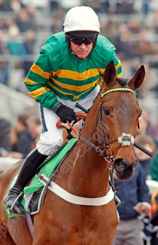 Champ-0001 
 CHAMP (Barry Geraghty)
Cheltenham 1 Jan 2020 - Pic Steven Cargill / Racingfotos.com