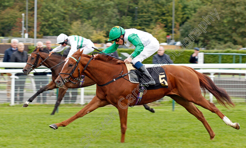 Zebelle-0003 
 ZEBELLE (William Buick) wins The Anderson Green Nursery
Nottingham 13 Oct 2021 - Pic Steven Cargill / Racingfotos.com