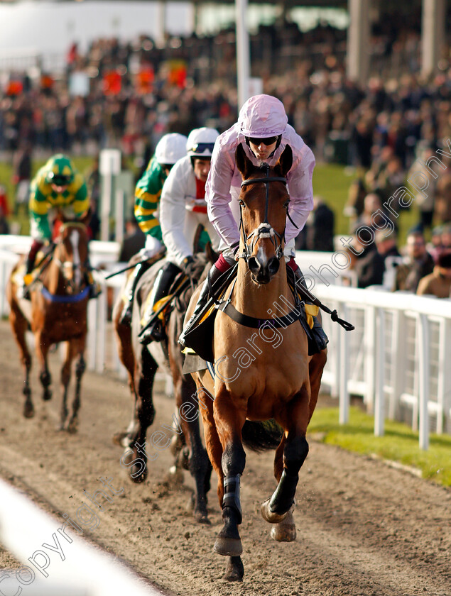 Knight-Destroyer-0001 
 KNIGHT DESTROYER (Aidan Coleman) Cheltenham 16 Dec 2017 - Pic Steven Cargill / Racingfotos.com