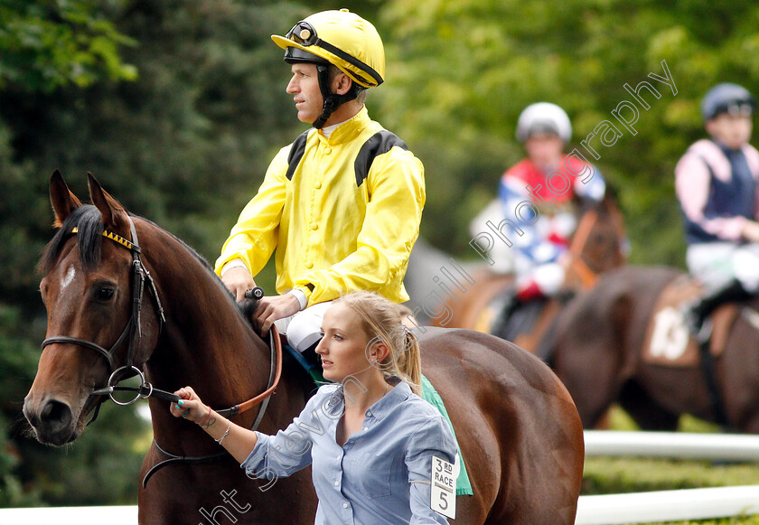 Motfael-0001 
 MOTFAEL (Pat Dobbs)
Kempton 5 Jun 2019 - Pic Steven Cargill / Racingfotos.com