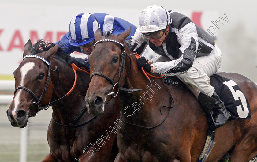 Heart-Of-Grace-0004 
 HEART OF GRACE (right, James Doyle) beats ANASHEED (left) in The Oriens Aviation British EBF Maiden Fillies Stakes Div1 Goodwood 24 May 2018 - Pic Steven Cargill / Racingfotos.com