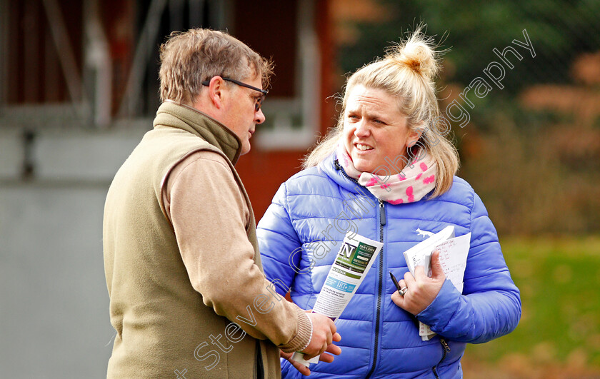 Tessa-Greatrex-and-Giles-Bravery-0001 
 TESSA GREATREX and GILES BRAVERY at Tattersalls Ireland Ascot November Sale 9 Nov 2017 - Pic Steven Cargill / Racingfotos.com