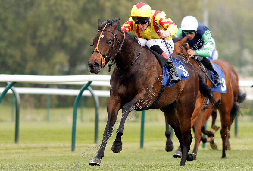 Lady-Fanditha-0003 
 LADY FANDITHA (Adam Kirby) wins The Introducing Racing TV Fillies Novice Stakes
Nottingham 30 Apr 2019 - Pic Steven Cargill / Racingfotos.com