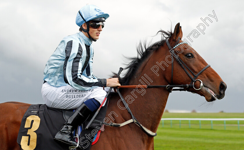 Commander-Hector 
 COMMANDER HECTOR (George Wood)
Newmarket 29 Oct 2021 - Pic Steven Cargill / Racingfotos.com