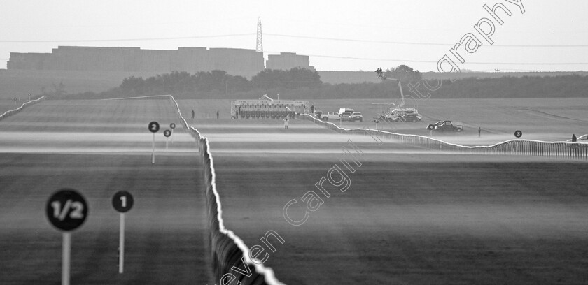 Newmarket-0003 
 Mist across the track for the last
Newmarket 25 Oct 2023 - Pic Steven Cargill / Racingfotos.com