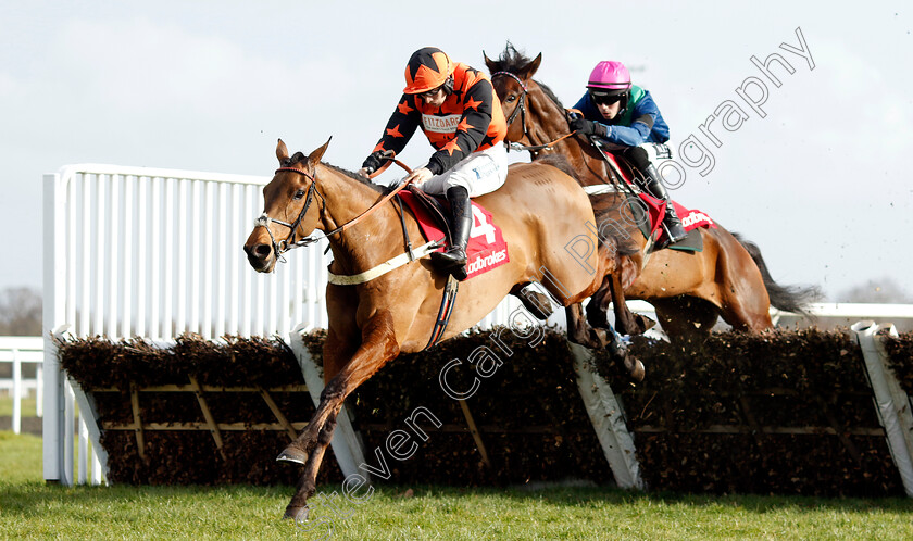 Mambonumberfive-0003 
 MAMBONUMBERFIVE (Ben Jones) wins The Ladbrokes Adonis Juvenile Hurdle
Kempton 22 Feb 2025 - Pic Steven Cargill / Racingfotos.com