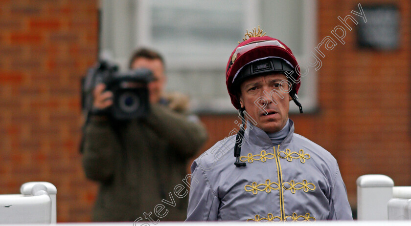 Frankie-Dettori-0001 
 FRANKIE DETTORI at Lingfield 6 Dec 2017 - Pic Steven Cargill / Racingfotos.com