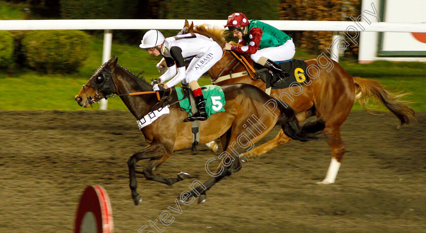 Apex-Predator-0002 
 APEX PREDATOR (Adam Kirby) wins The 32Red On The App Store Handicap Div1
Kempton 4 Jan 2019 - Pic Steven Cargill / Racingfotos.com