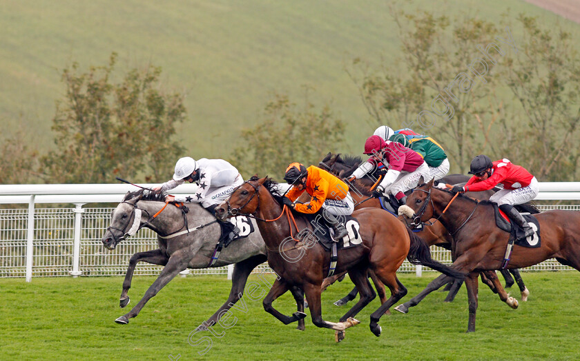 Snow-Ocean-0002 
 SNOW OCEAN (centre, Harry Bentley) beats CATCH MY BREATH (left) in The Join tote.co.uk With £10 Risk Free Handicap
Goodwood 23 Sep 2020 - Pic Steven Cargill / Racingfotos.com