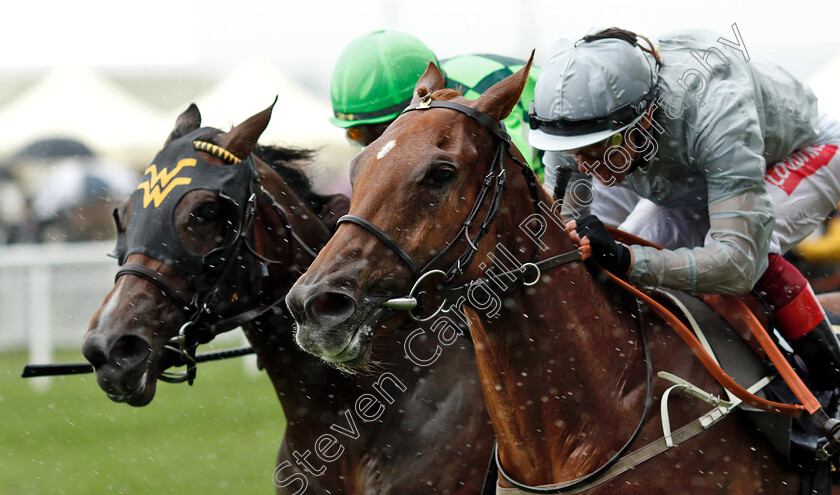 Raffle-Prize-0008 
 RAFFLE PRIZE (right, Frankie Dettori) beats KIMARI (left) in The Queen Mary Stakes
Royal Ascot 19 Jun 2019 - Pic Steven Cargill / Racingfotos.com