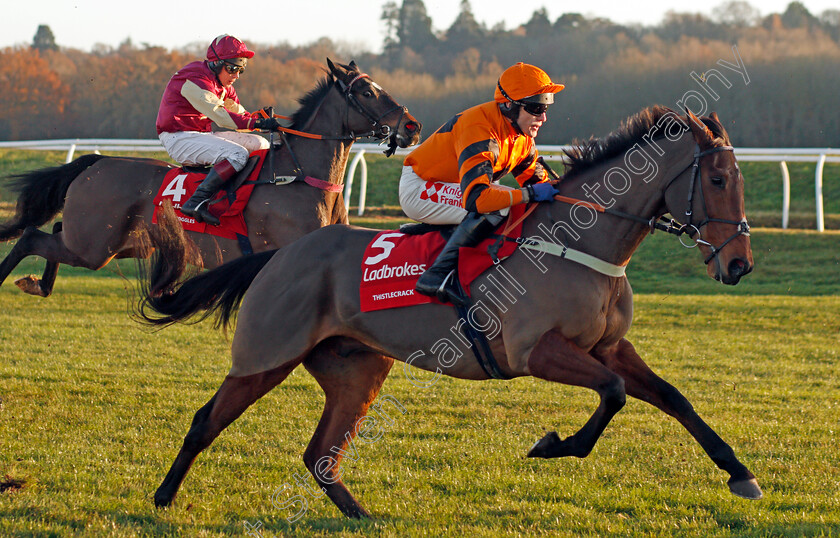 Thistlecrack-0001 
 THISTLECRACK (Tom Scudamore)
Newbury 29 Nov 2019 - Pic Steven Cargill / Racingfotos.com