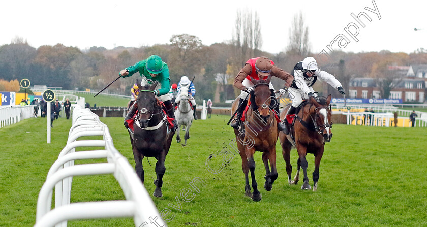 Dolphin-Square-0004 
 DOLPHIN SQUARE (centre, David Maxwell) beats CALL ME LORD (left, Ben Bromley) and WILDE ABOUT OSCAR (right) in The Pertemps Network Handicap Hurdle
Sandown 3 Dec 2022 - Pic Steven Cargill / Racingfotos.com