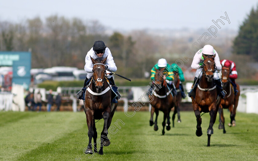 Constitution-Hill-0006 
 CONSTITUTION HILL (Nico de Boinville) wins The William Hill Aintree Hurdle
Aintree 13 Apr 2023 - Pic Steven Cargill / Racingfotos.com