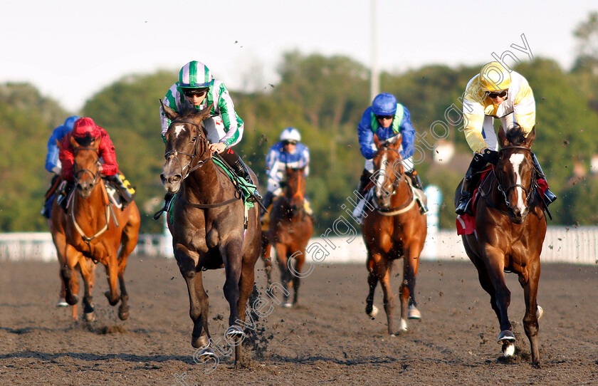 Seraphinite-0006 
 SERAPHINITE (left, Nicola Currie) beats BRAZEN SAFA (right) in The 32Red.com British Stallion Studs EBF Fillies Novice Stakes
Kempton 22 May 2019 - Pic Steven Cargill / Racingfotos.com