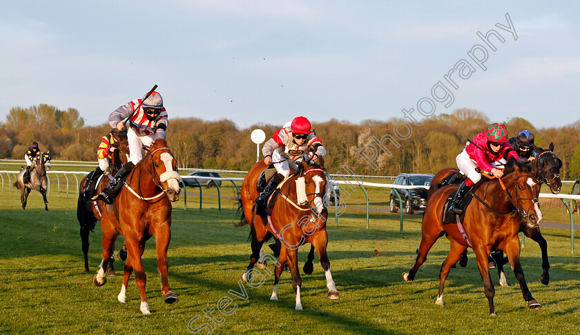 Good-Earth-0001 
 GOOD EARTH (right, Saffie Osborne) beats SUWAAN (left) and REFUGE (centre) in The Join Racing TV Now Apprentice Handicap
Nottingham 17 Apr 2021 - Pic Steven Cargill / Racingfotos.com