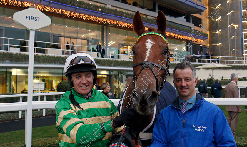 Didtheyleaveuoutto-0008 
 DIDTHEYLEAVEUOUTTO (Barry Geraghty) after The St Andrews Holdings Championship Standard Open National Hunt Flat Race Ascot 22 Dec 2017 - Pic Steven Cargill / Racingfotos.com