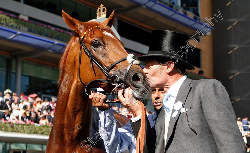 Ostilio-0010 
 OSTILIO with Simon Crisford after The Britannia Stakes
Royal Ascot 21 Jun 2018 - Pic Steven Cargill / Racingfotos.com