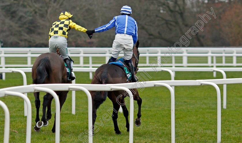 Shishkin-0025 
 SHISHKIN (left, Nico de Boinville) beats ENERGUMENE (right, Paul Townend) in The SBK Clarence House Chase
Ascot 22 Jan 2022 - Pic Steven Cargill / Racingfotos.com