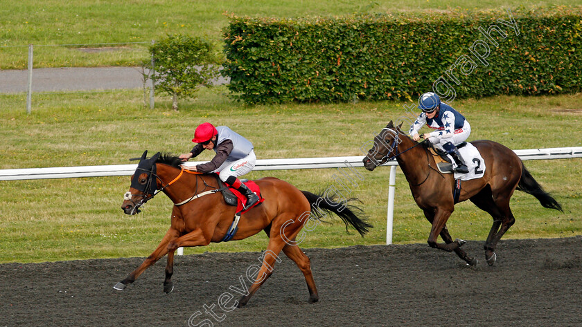 Lockdown-0002 
 LOCKDOWN (Shane Kelly) beats BERRTIE (right) in The Unibet New Instant Roulette Handicap
Kempton 30 Jun 2021 - Pic Steven Cargill / Racingfotos.com