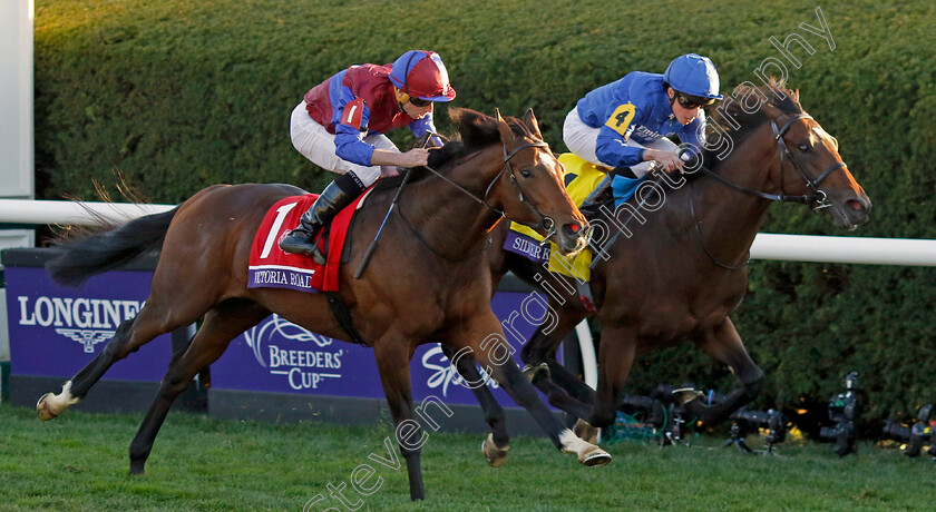 Victoria-Road-0003 
 VICTORIA ROAD (left, Ryan Moore) beats SILVER KNOTT (right) in the Breeders' Cup Juvenile Turf 
Breeders Cup Meeting, Keeneland USA, 4 Nov 2022 - Pic Steven Cargill / Racingfotos.com