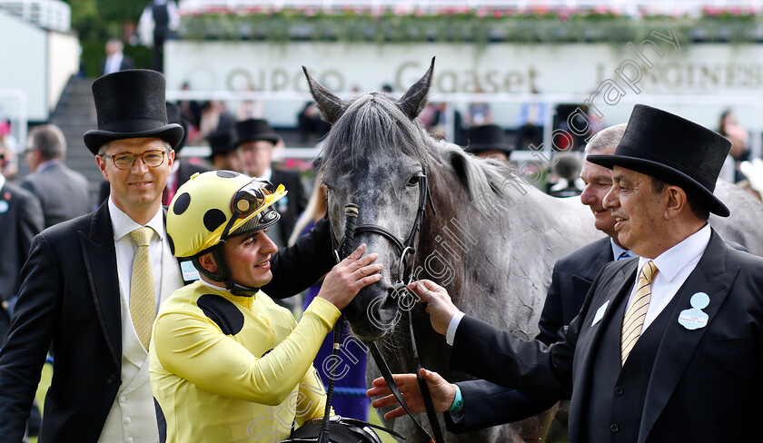 Defoe-0012 
 DEFOE (Andrea Atzeni) with Roger Varian and Sheikh Obaid after The Hardwicke Stakes
Royal Ascot 22 Jun 2019 - Pic Steven Cargill / Racingfotos.com