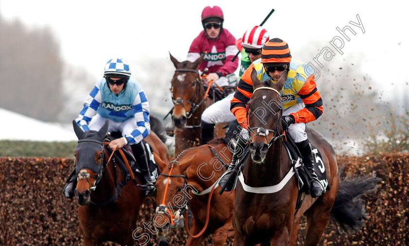 Might-Bite-0004 
 MIGHT BITE (Nice de Boinville) wins The Betway Bowl Chase Aintree 12 Apr 2018 - Pic Steven Cargill / Racingfotos.com