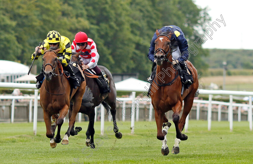 Mandurah-0003 
 MANDURAH (right, Harry Davies) beats MISS FASCINATOR (left) in The Long Shot British EBF Fillies Novice Stakes
Newmarket 28 Jun 2024 - Pic Steven Cargill / Racingfotos.com