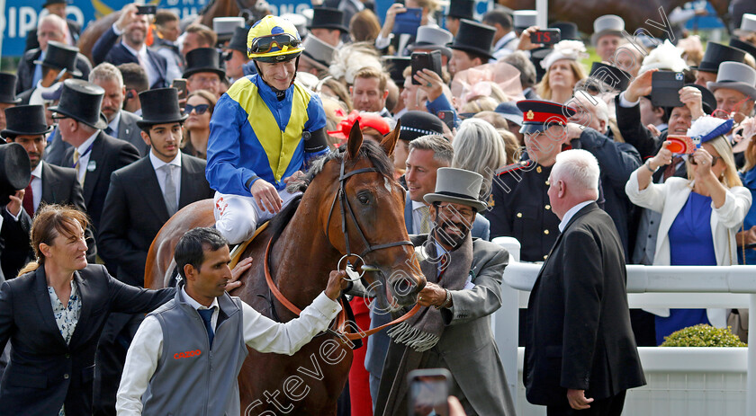 Desert-Crown-0020 
 DESERT CROWN (Richard Kingscote) after The Cazoo Derby
Epsom 4 Jun 2022 - Pic Steven Cargill / Racingfotos.com