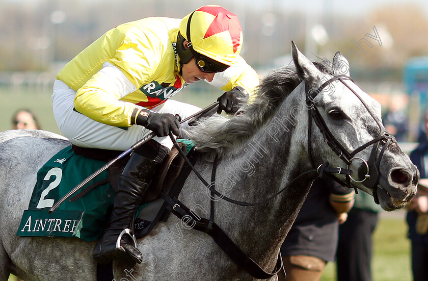 Aux-Ptits-Soins-0004 
 AUX PTITS SOINS (Harry Skelton) wins The Gaskells Handicap Hurdle
Aintree 6 Apr 2019 - Pic Steven Cargill / Racingfotos.com