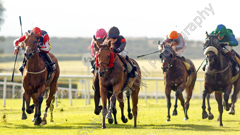 Porfin-0005 
 PORFIN (centre, Molly Presland) beats PLUMETTE (left) in The racingtv.com Handicap
Newmarket 4 Aug 2023 - Pic Steven Cargill / Racingfotos.com