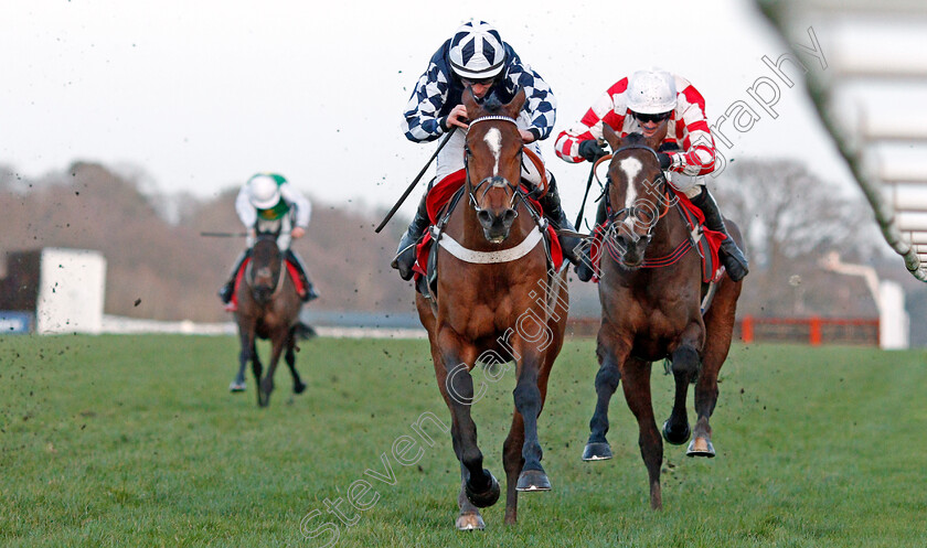 Falco-Blitz-0002 
 FALCO BLITZ (Jeremiah McGrath) beats KILLER CLOWN (right) in The Matchbook British EBF National Hunt Novices Hurdle
Ascot 18 Jan 2020 - Pic Steven Cargill / Racingfotos.com