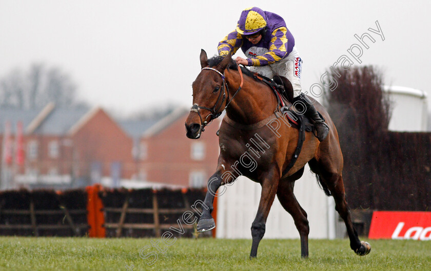 Warriors-Tale-0001 
 WARRIORS TALE (Bryony Frost) Newbury 2 Dec 2017 - Pic Steven Cargill / Racingfotos.com