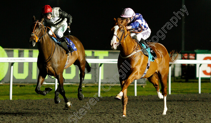 Target-Zone-0002 
 TARGET ZONE (right, David Probert) beats BATTLE OF PARADISE (left) in The 32Red On The App Store Maiden Stakes
Kempton 16 Jan 2019 - Pic Steven Cargill / Racingfotos.com