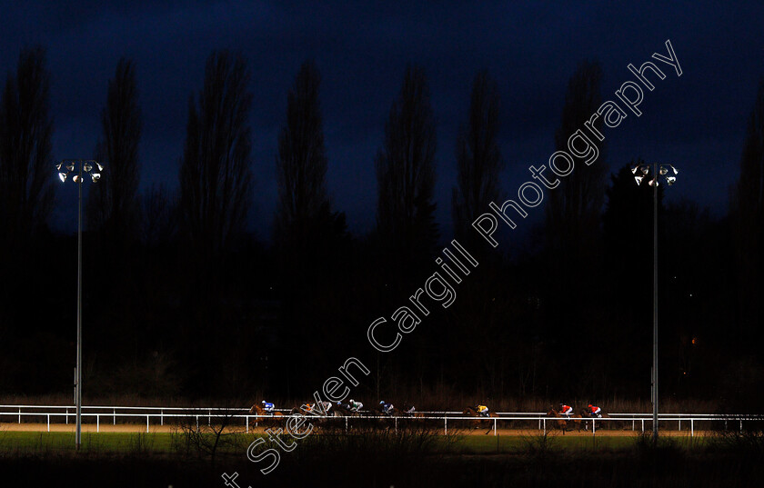 Pushkin-Museum-0002 
 Horses race down the back straight during The Betway Sprint Handicap Div2 won by PUSHKIN MUSEUM Wolverhampton 4 Jan 2018 - Pic Steven Cargill / Racingfotos.com